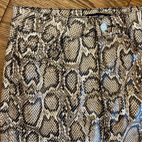 Missguided Midaxi Skirt Split Front Snake Print Skirt - Picture 4 of 11